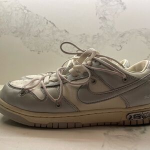 Nike Dunk Low
Off-White Lot 49
